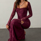 Maxikleid mit langen Ärmeln und Spitzenbesatz, figurbetont