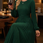 Elegantes, langärmeliges Midikleid mit Falten und Gürtel