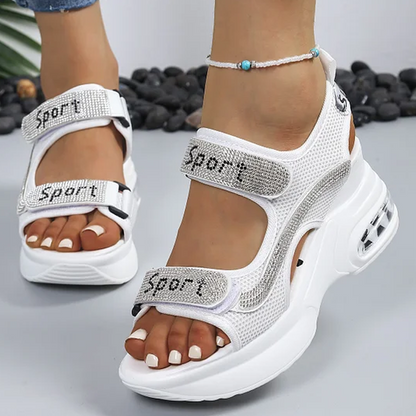 🔥Aktuelles Sonderangebot – 50 % Rabatt – Modische orthopädische Sandalen für Damen mit Keilabsatz und Strassverzierung