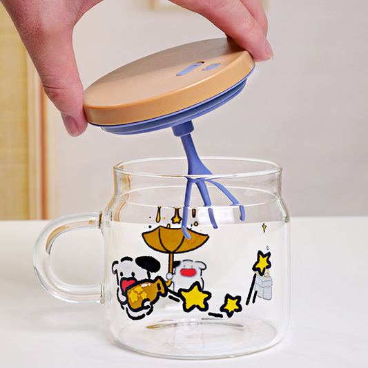 Elektrischer Mixbecher mit niedlichem Welpenmotiv