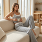 Wide-Leg-Sweatpants und Tanktop-Outfit