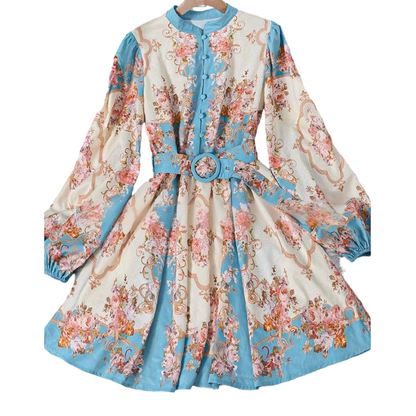 🌸 Zeitlose Eleganz – Romantisches Minikleid mit Blumenmuster und hohem Ausschnitt🌷