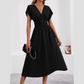 👗✨ Tailliertes V-Ausschnitt-Kleid – leicht und elegant