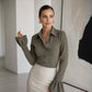☀️👚 Neuheiten – Samt-Top mit Rüschenbündchen – Weicher Fall & elegante Knopfleiste für Arbeit oder Wochenende