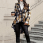 Karierter Damen-Peplum-Mantel mit High-Low-Saum