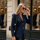 Modischer figurbetonter Damenblazer