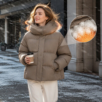 Dicke, kurze Winterjacke mit Kapuze für Damen