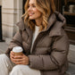 Dicke, kurze Winterjacke mit Kapuze für Damen